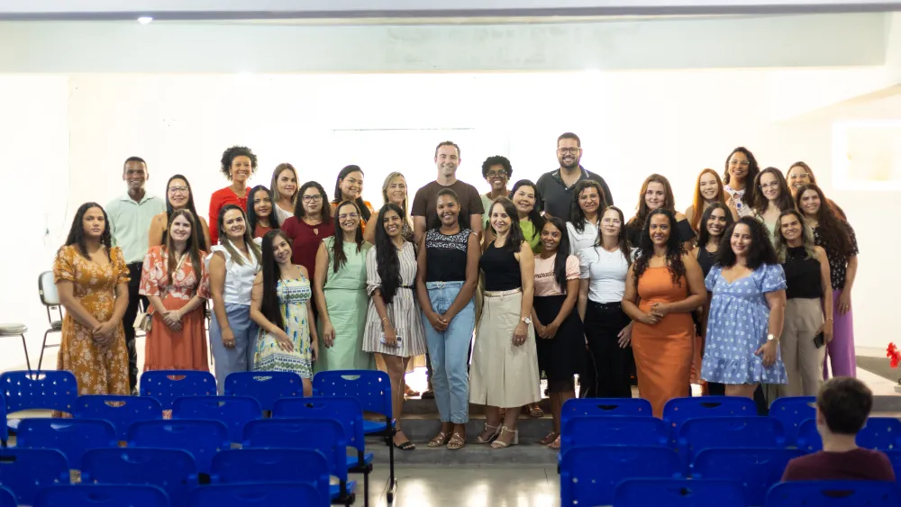Posse de 28 cuidadores de creche reforça a educação infantil em Brumado