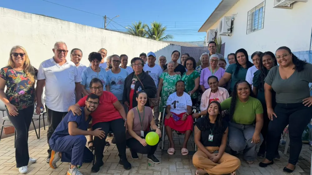 Idosos do CRAS Esther Trindade participaram de encontro com atividades físicas e momentos de integração