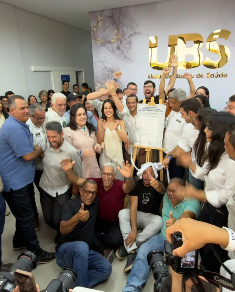 População de Brumado celebra nova UBS e comemora o avanço rumo ao saneamento básico