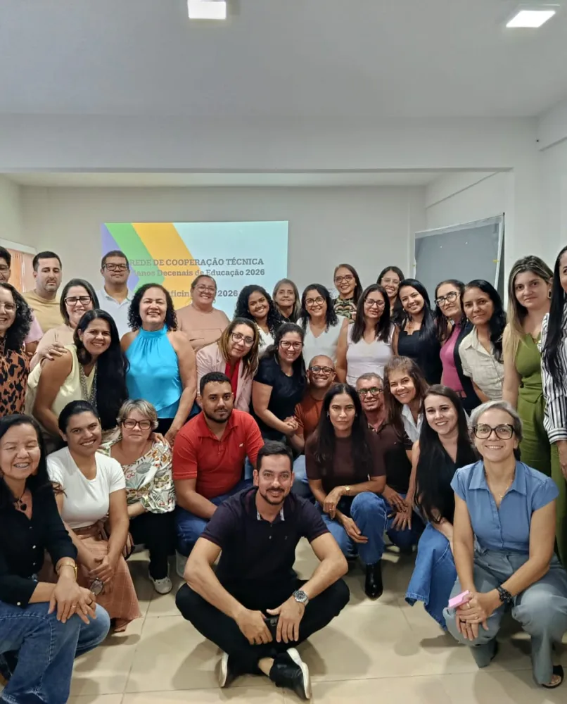 Equipe de Brumado participa de formação para elaboração do novo Plano Municipal de Educação