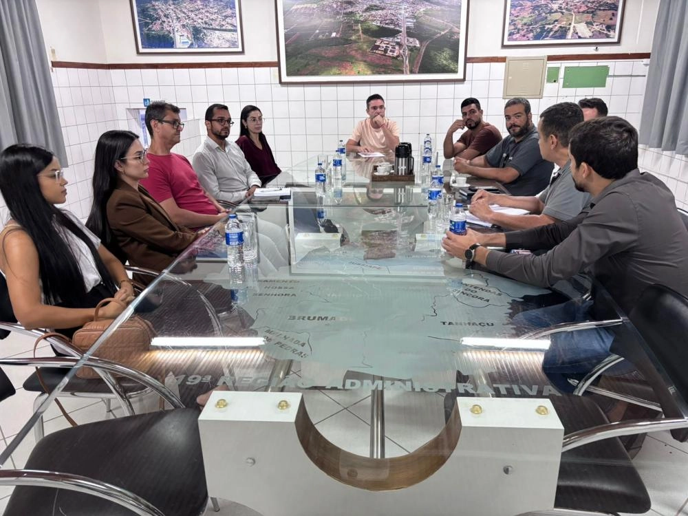 Prefeitura de Brumado inicia diálogo para construção de plano de ações voltado aos animais em situação de rua