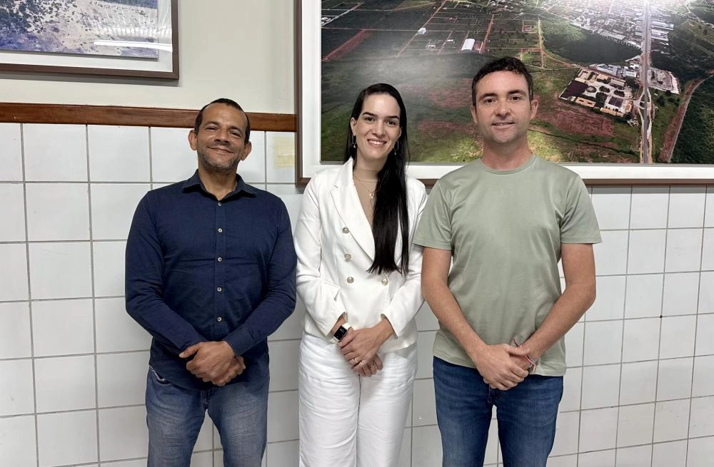Prefeitura de Brumado anuncia transição na Secretaria Municipal de Saúde e nomeação de nova secretária
