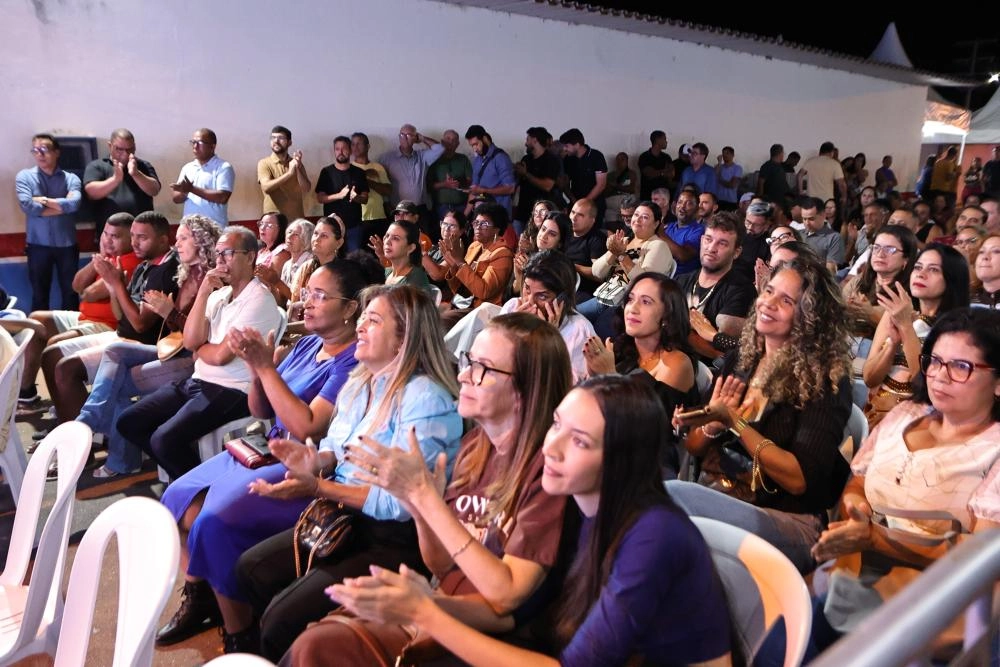 Com investimento de mais de 3 milhões, Governo de Brumado anuncia novo campo e praça de convivência no Bairro São Félix
