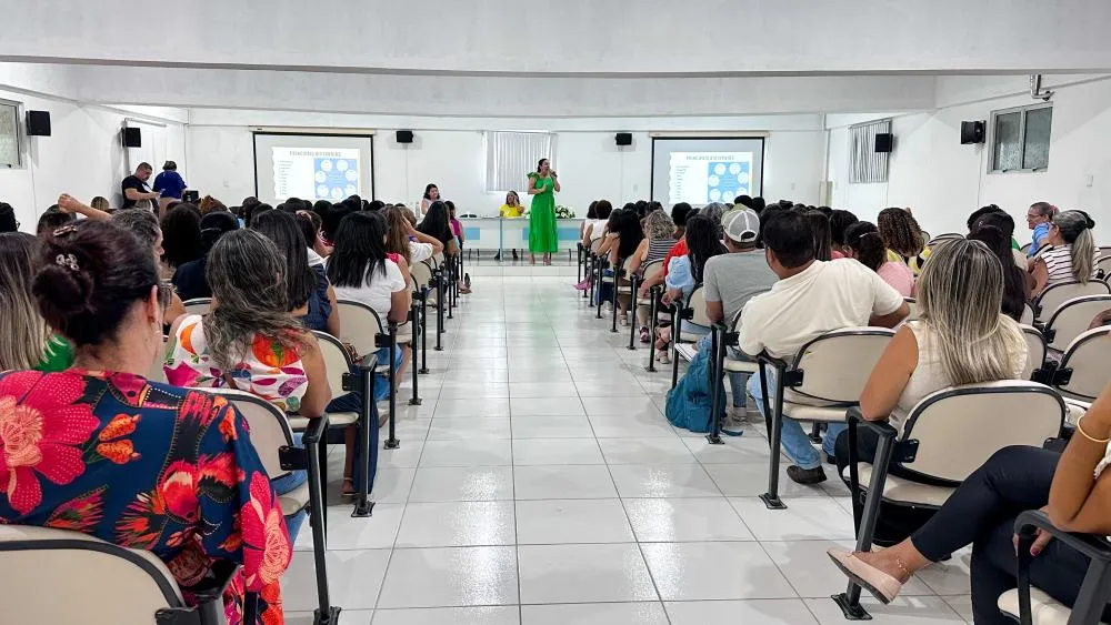 1ª Mesa Redonda Municipal de Educação debate inclusão e dificuldades de aprendizagem