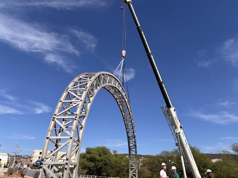 Obras avançam na Ponte do São Félix com instalação dos novos arcos