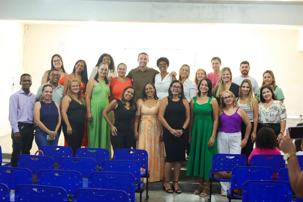 Novos servidores tomam posse na Rede Municipal de Ensino de Brumado