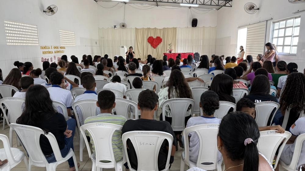 Rede Municipal de Ensino celebra o Dia das Mães e da Família com atividades em todas as escolas