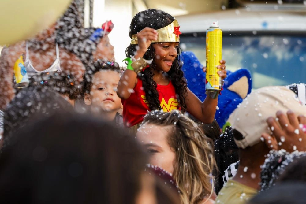O domingo do CarnaBrumas foi das crianças! Confira as fotos!